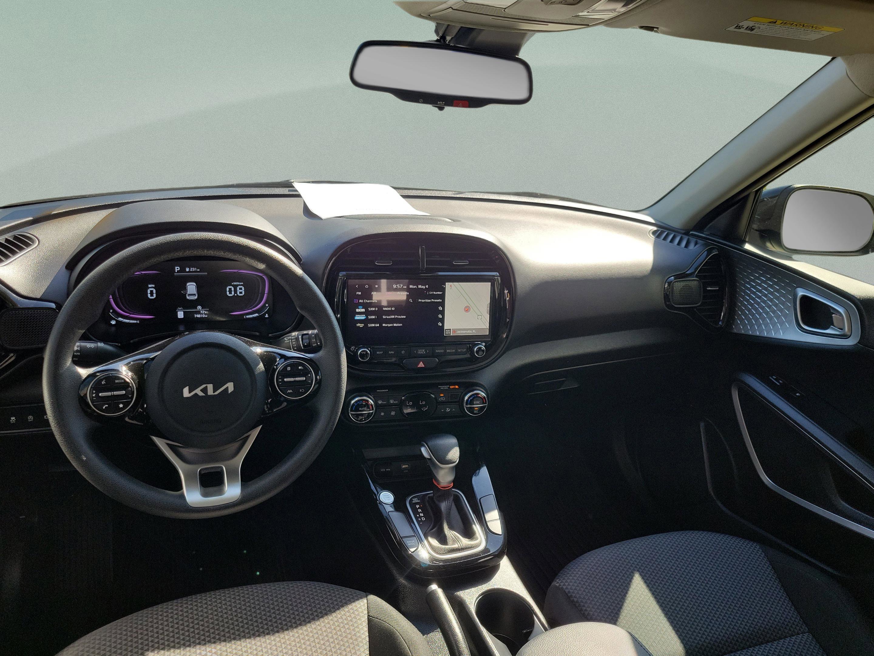 Used 2024 Kia Soul S FWD image 19