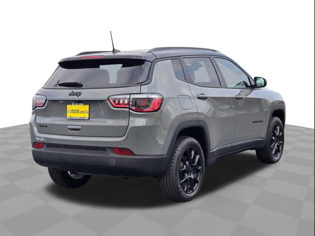 Used 2023 Jeep Compass Altitude image 4