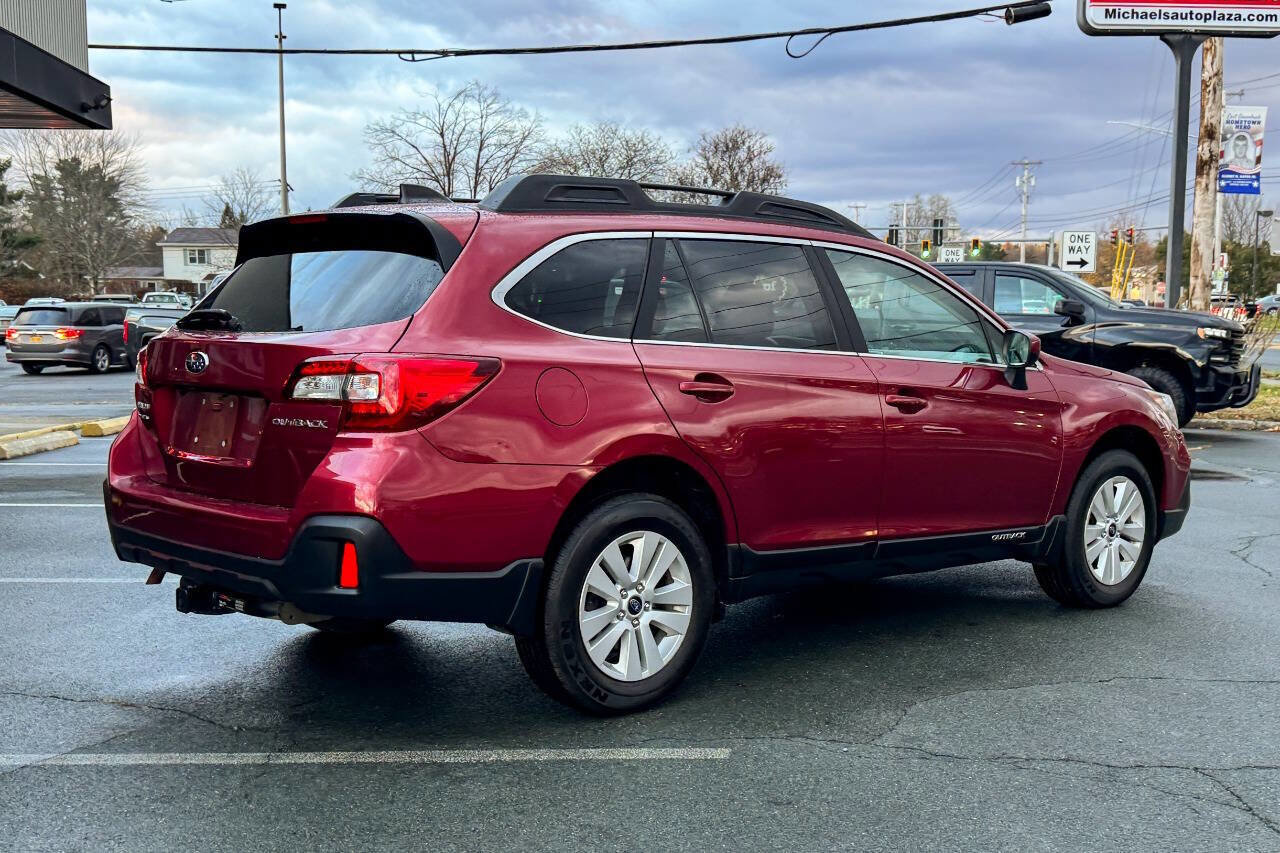 Used 2018 Subaru Outback 2.5i Premium image 4
