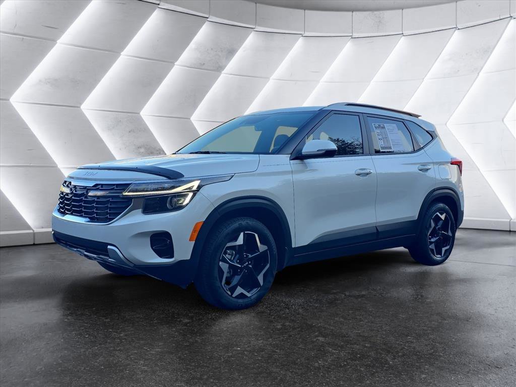 Used 2025 Kia Seltos S image 1