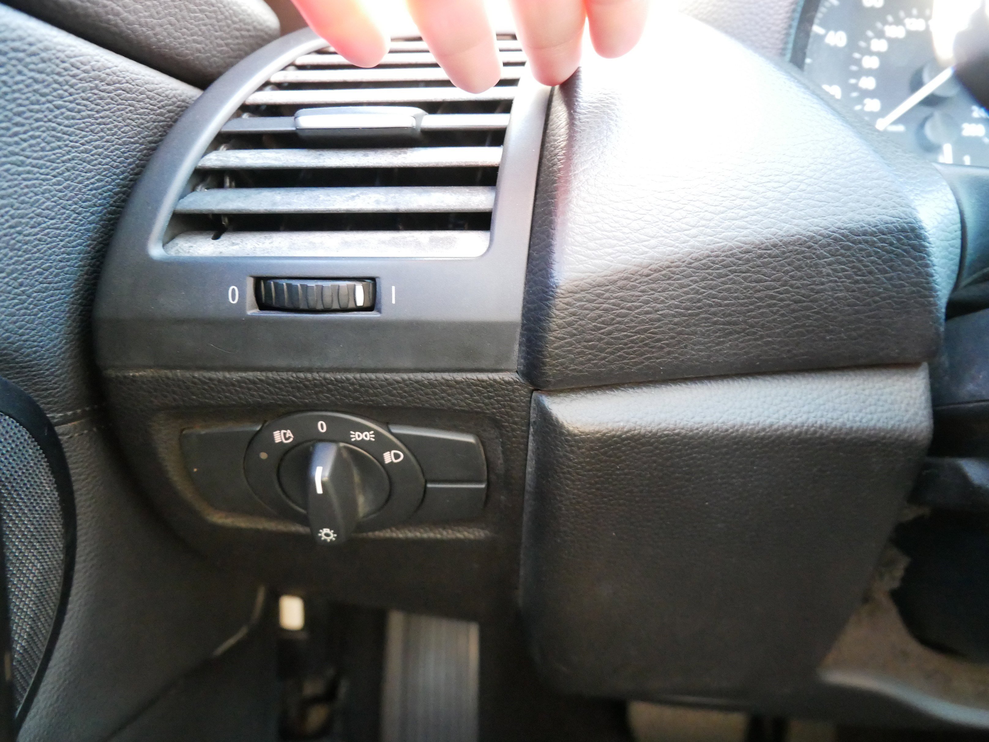 Used 2011 BMW 135i Convertible image 26