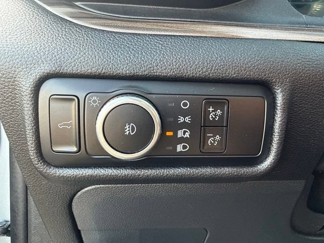Used 2023 Ford Explorer Limited AWD/4WD image 20