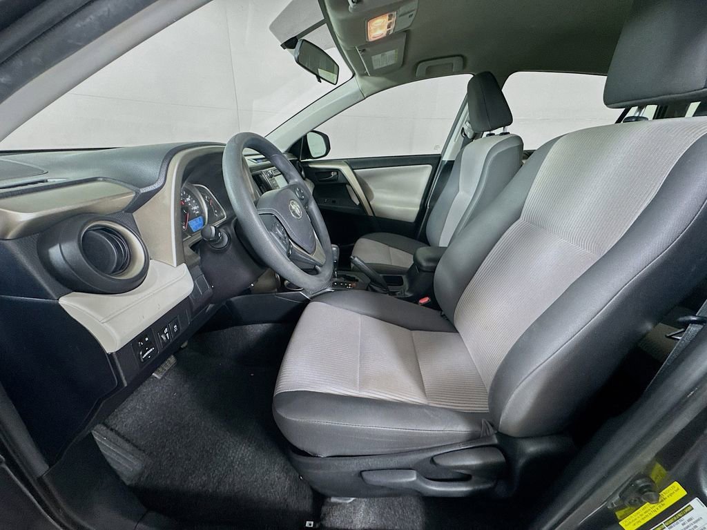 Used 2015 Toyota RAV4 LE image 23
