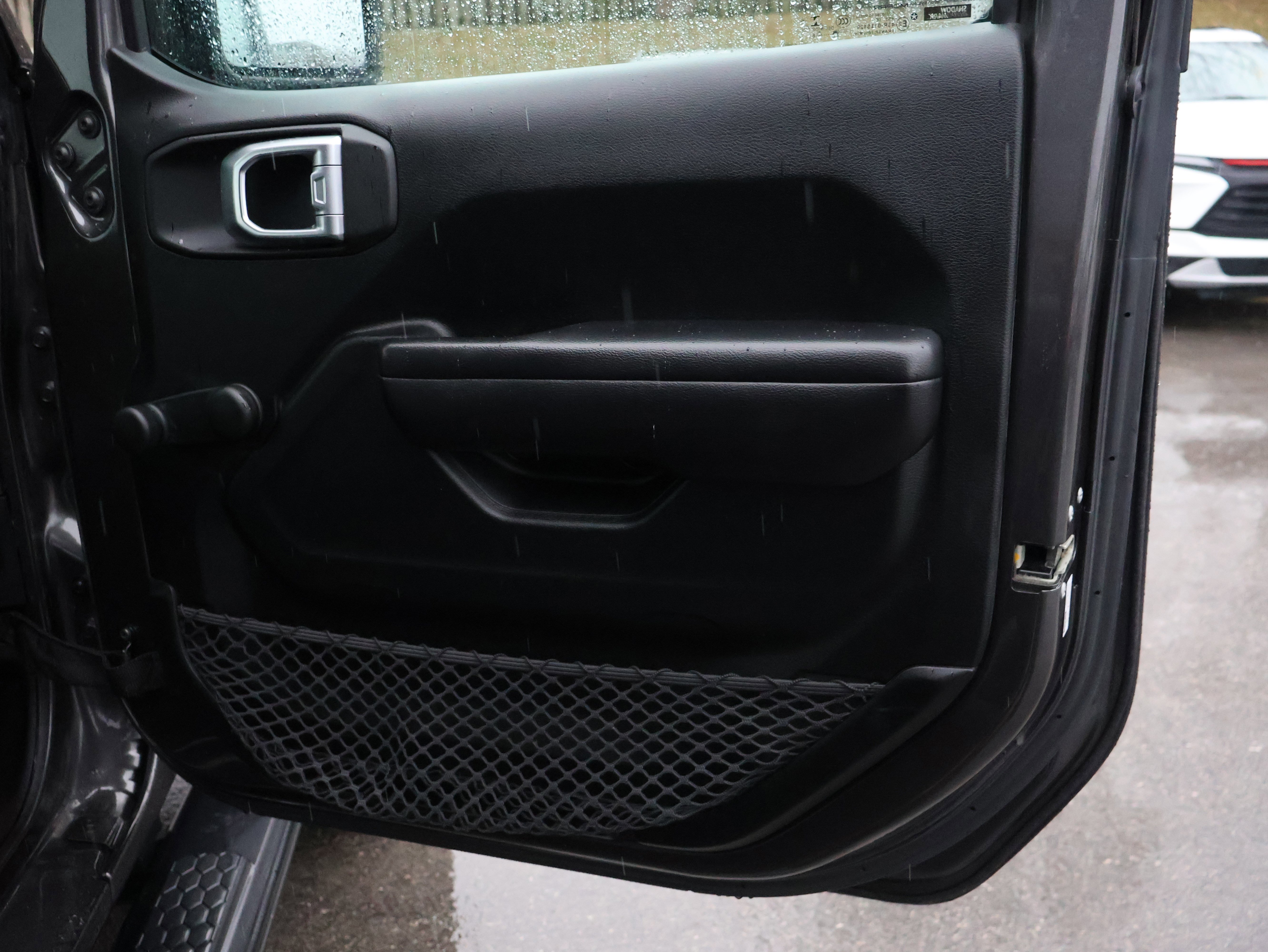 Used 2018 Jeep Wrangler Unlimited Sport image 10