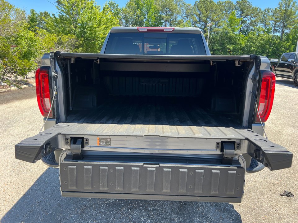 Used 2021 GMC Sierra 1500 SLT w/ SLT Premium Package AWD/4WD image 15