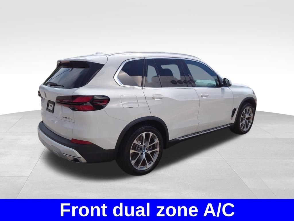 Used 2025 BMW X5 xDrive50e AWD/4WD image 12