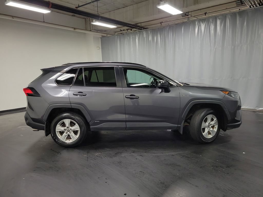 Used 2021 Toyota RAV4 LE AWD/4WD image 9