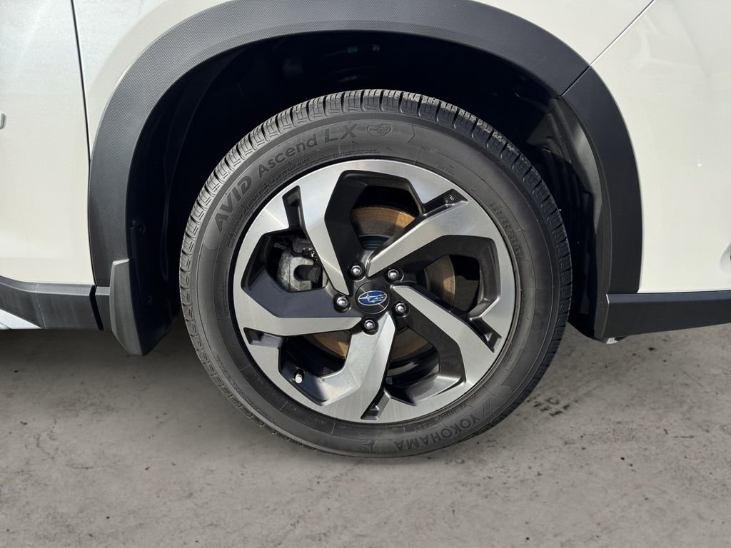 Used 2023 Subaru Forester Touring image 7