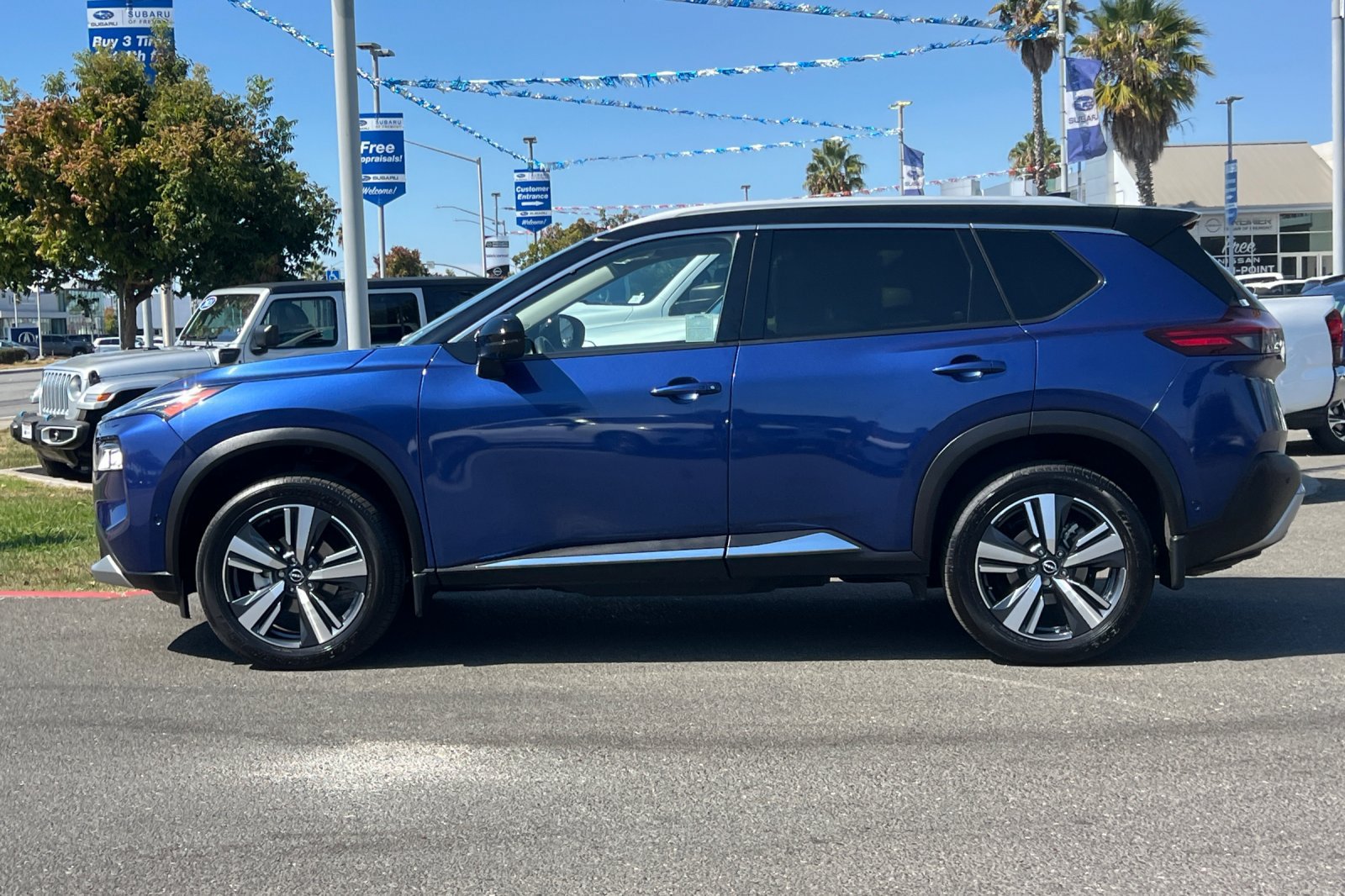 Certified 2023 Nissan Rogue Platinum w/ Platinum Premium Package AWD/4WD image 7