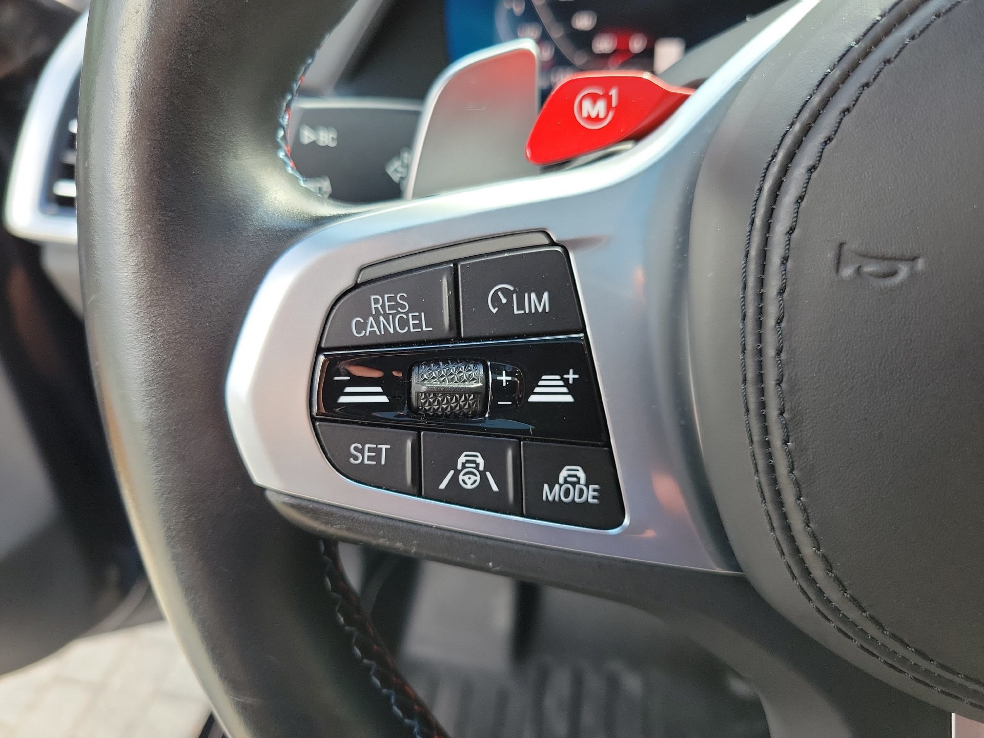 Used 2023 BMW X6 M w/ Executive Package AWD/4WD image 36