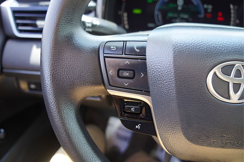 Used 2026 Toyota Camry LE image 23