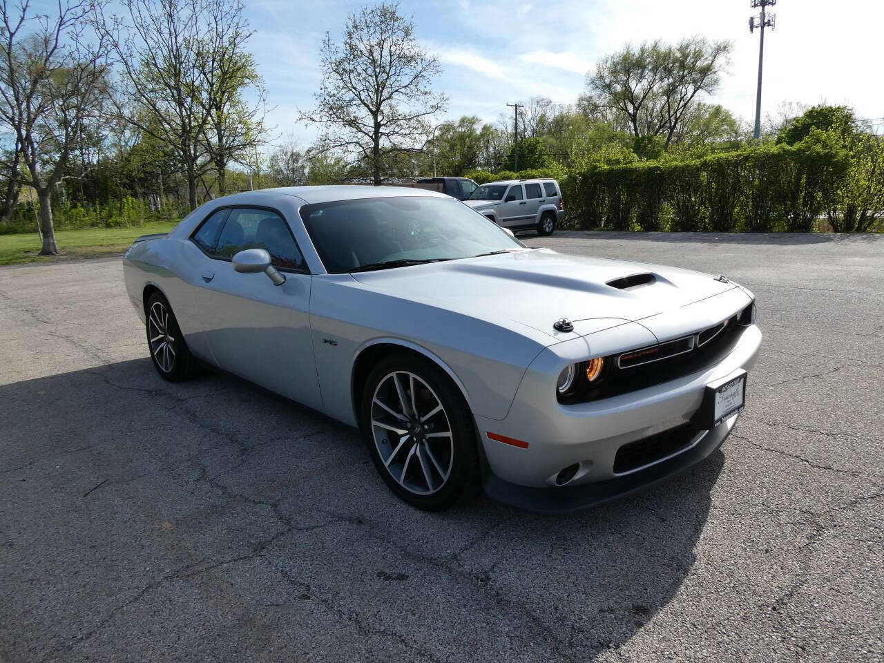 Used 2023 Dodge Challenger R/T RWD image 3