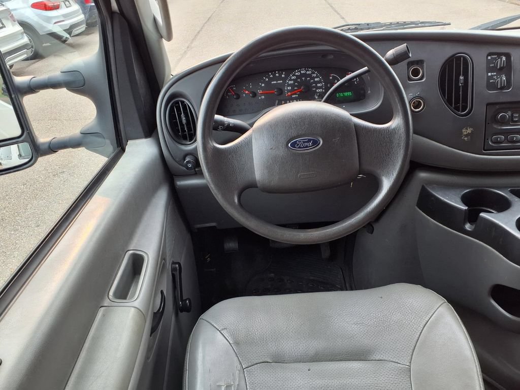 Used 2008 Ford E-250 and Econoline 250 RWD image 12