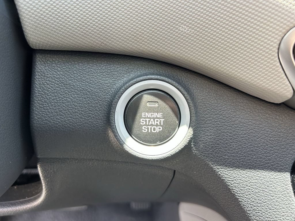 Used 2017 Hyundai Ioniq Blue FWD image 32