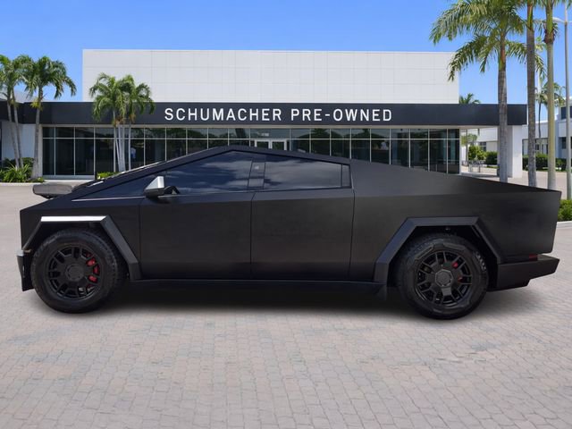 Used 2024 Tesla Cybertruck AWD Crew Cab image 4