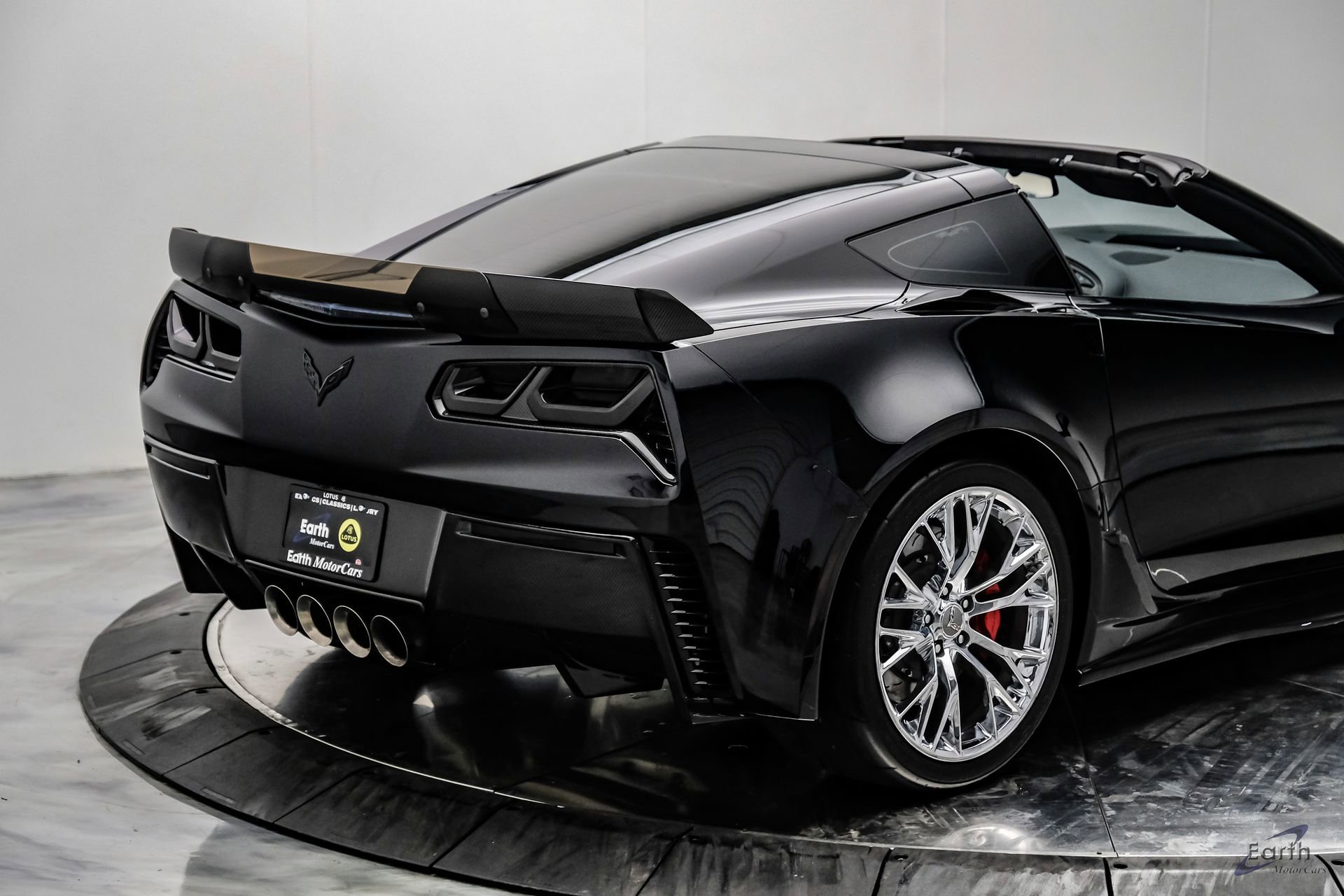 Used 2015 Chevrolet Corvette Z06 w/ 3LZ Preferred Equipment Group image 24