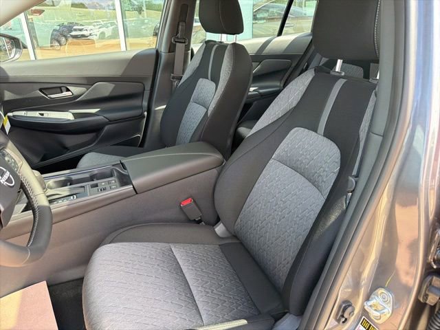 New 2026 Nissan Sentra SV FWD image 9