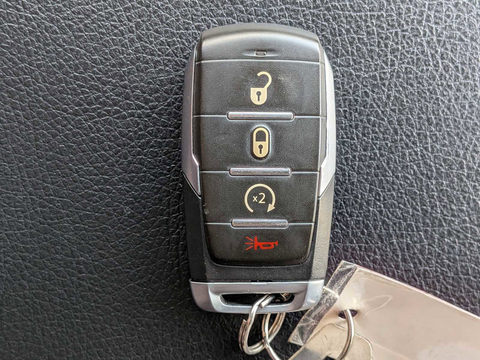 Used 2020 RAM 1500 Big Horn AWD/4WD image 30
