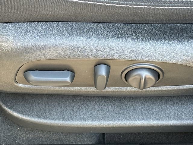 Certified 2022 GMC Terrain SLE w/ Driver Convenience Package image 33