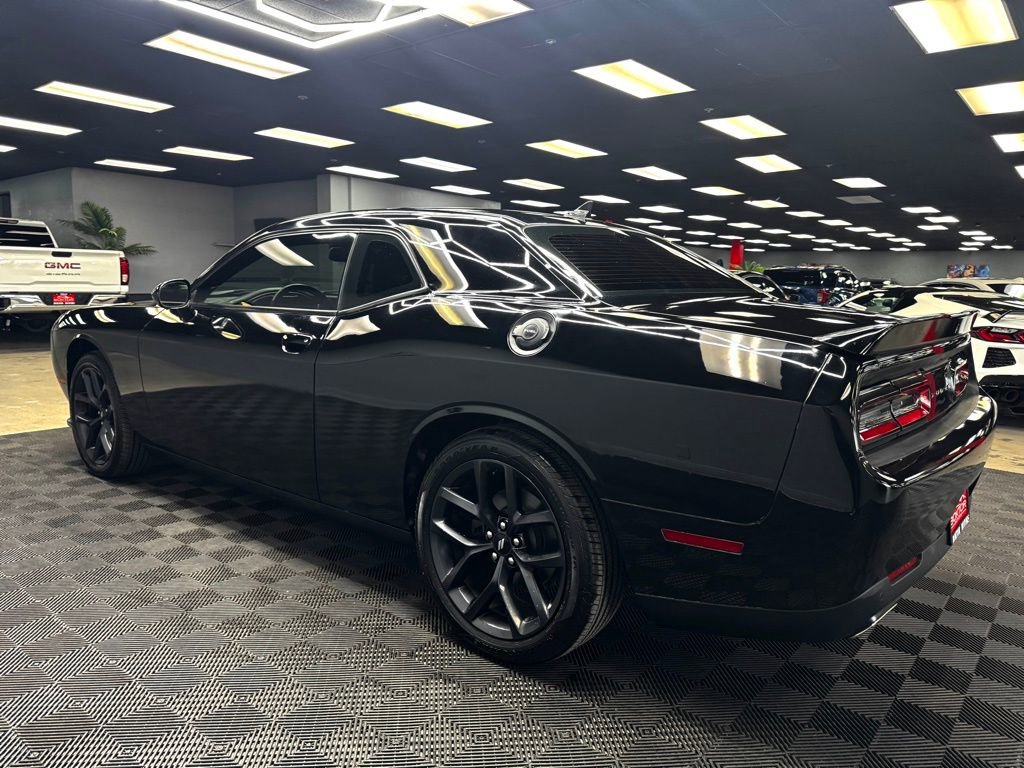 Used 2019 Dodge Challenger GT w/ Blacktop Package RWD image 9