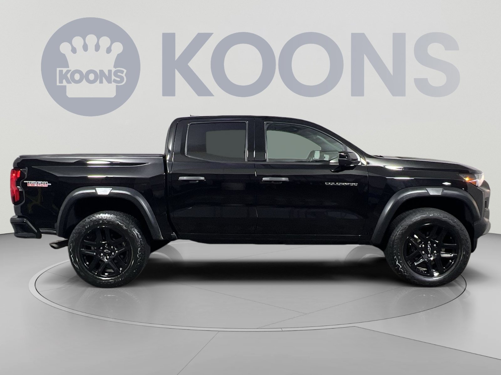 Used 2023 Chevrolet Colorado Trail Boss w/ Technology Package AWD/4WD image 12