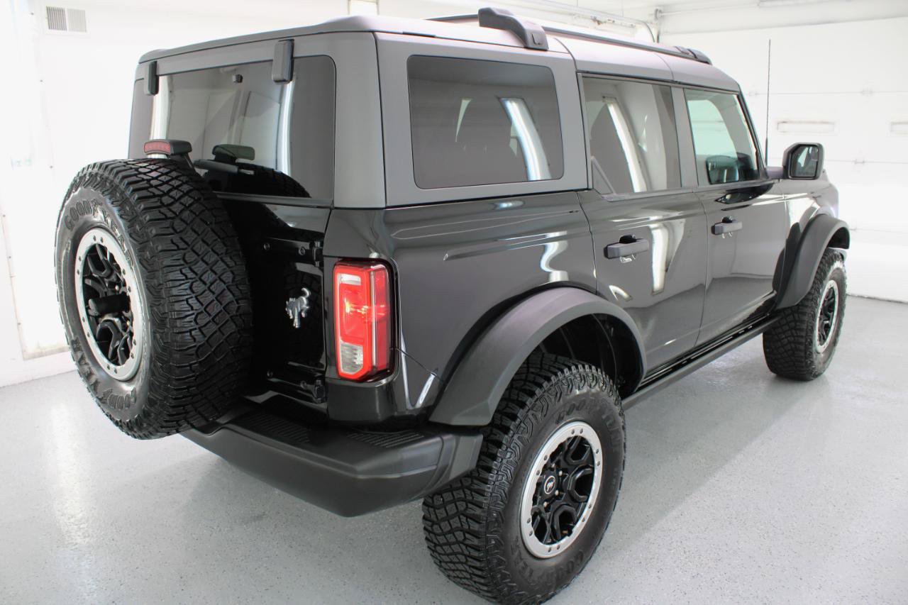 Used 2022 Ford Bronco Black Diamond w/ Sasquatch Package AWD/4WD image 9