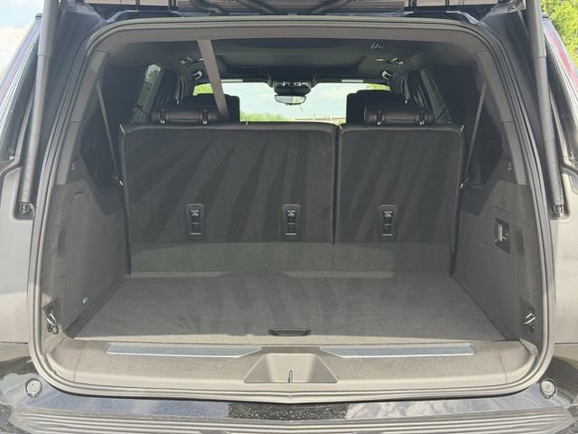New 2026 Cadillac Escalade ESV Luxury w/ Touring Package AWD/4WD image 27