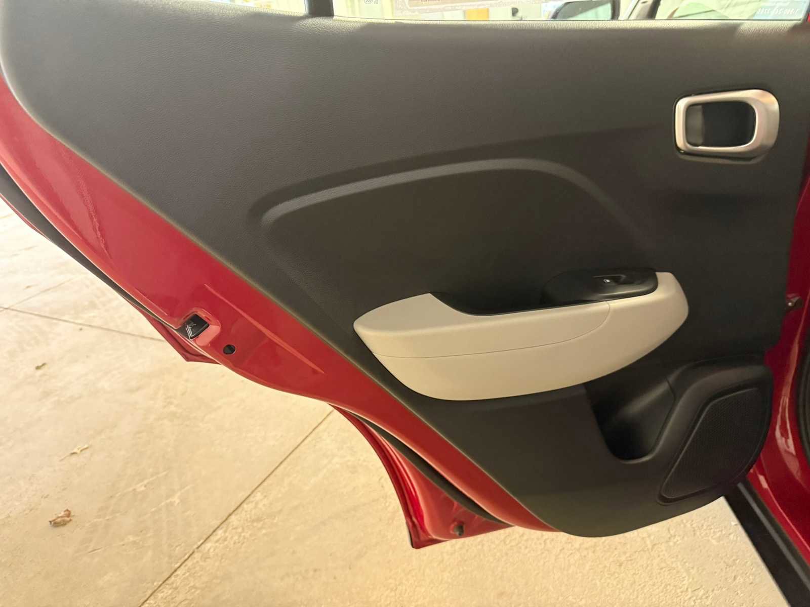 Used 2023 Hyundai Venue SEL FWD image 24