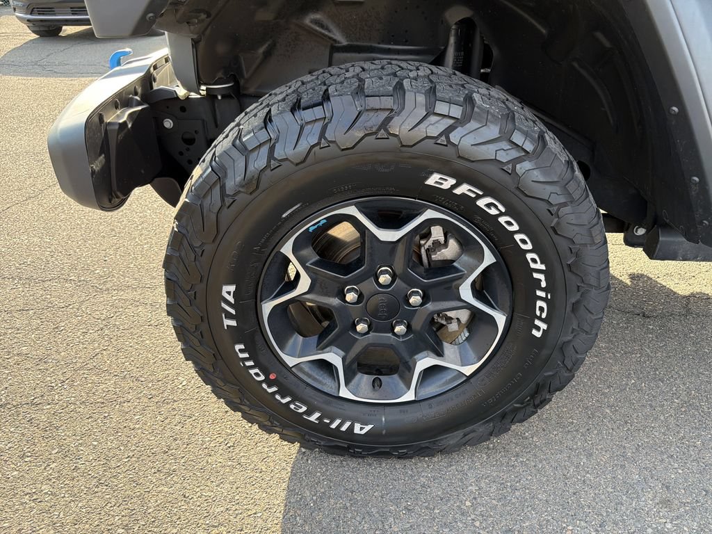 Used 2023 Jeep Wrangler Unlimited Rubicon 4xe w/ Cold Weather Group AWD/4WD image 32