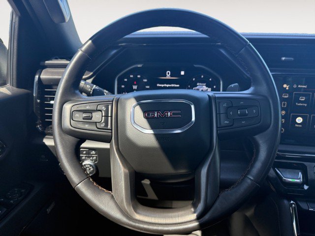 Used 2022 GMC Sierra 1500 AT4 w/ AT4 Preferred Package AWD/4WD image 12