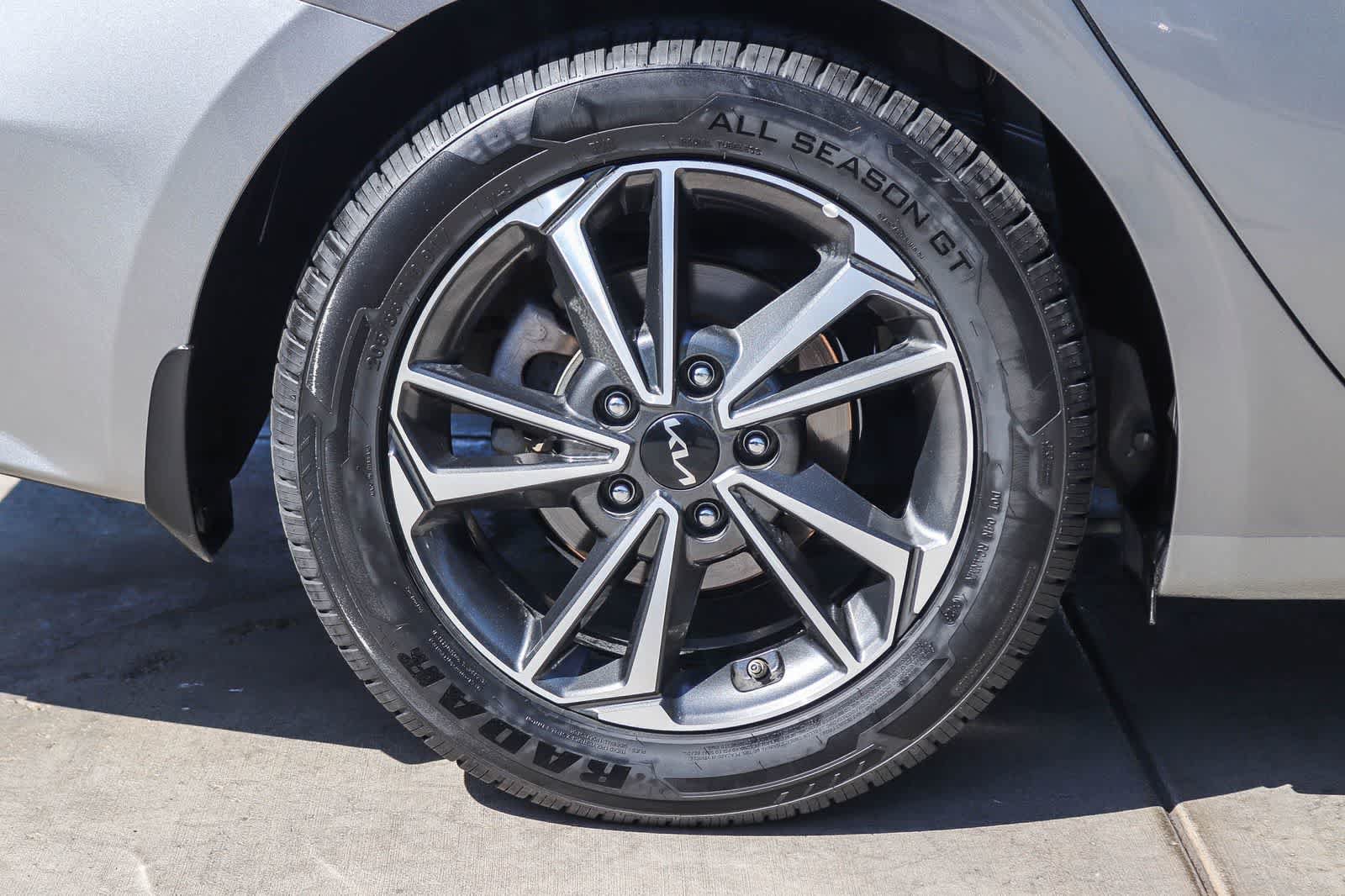 Used 2023 Kia Forte LXS FWD image 6