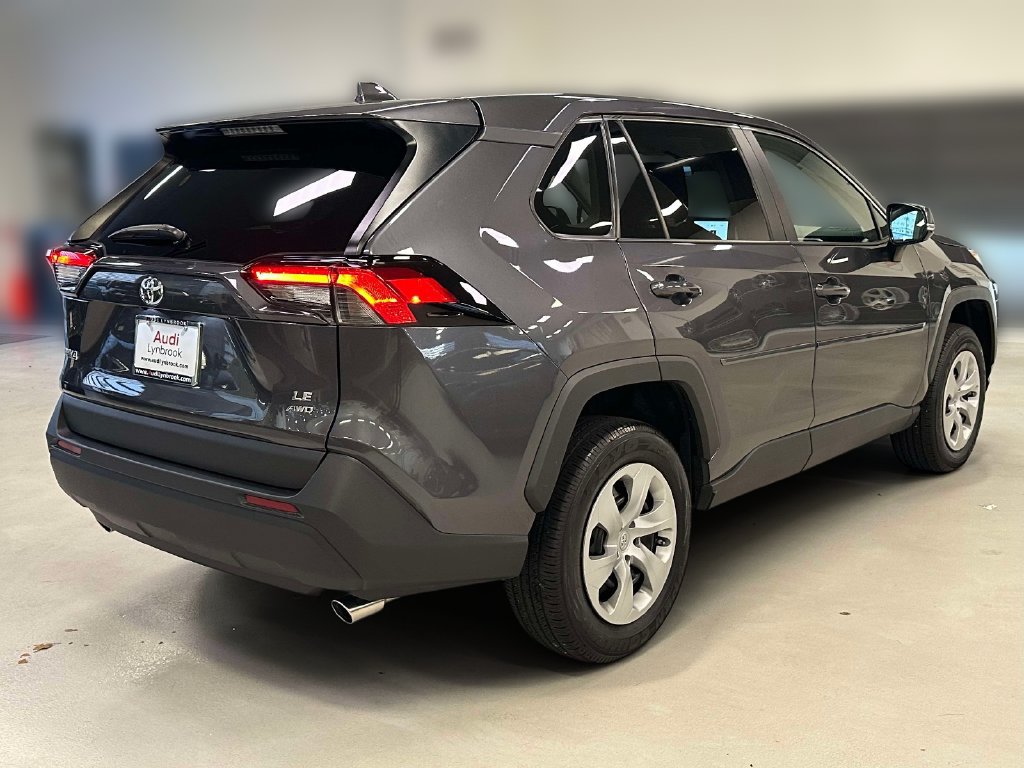 Used 2023 Toyota RAV4 LE AWD/4WD image 4