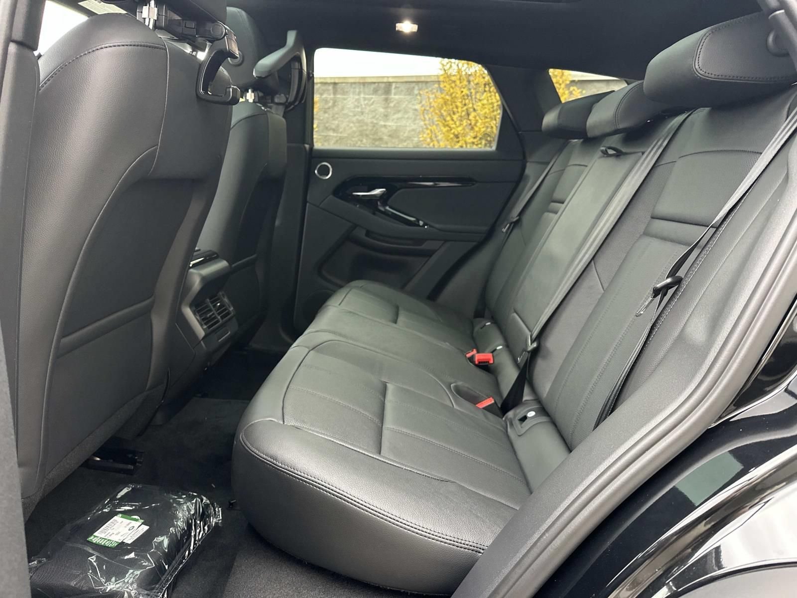 New 2026 Land Rover Range Rover Evoque S AWD/4WD image 19