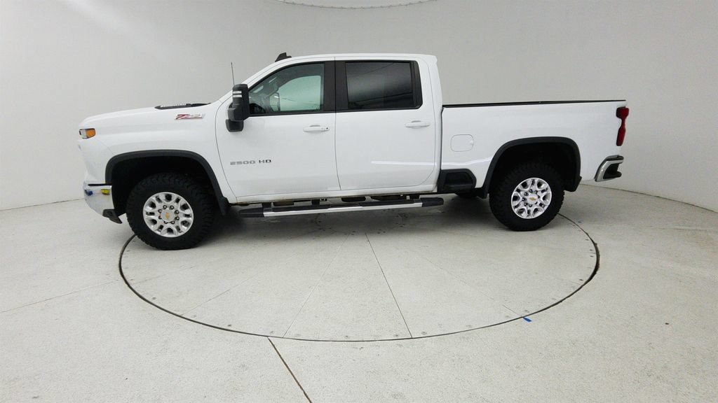 Certified 2024 Chevrolet Silverado 2500 LT AWD/4WD image 4