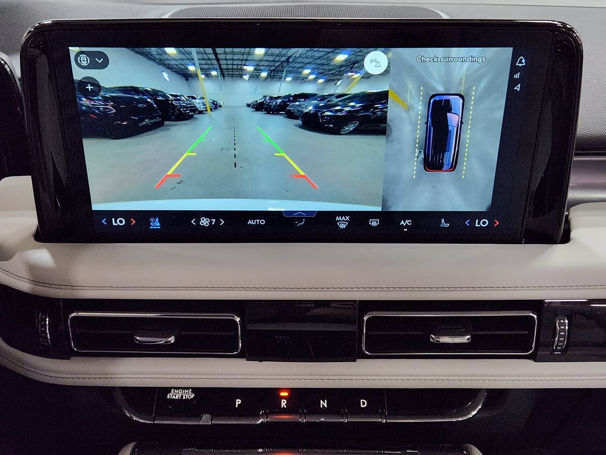 Used 2025 Lincoln Aviator 2WD image 37