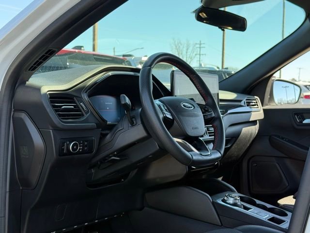 Used 2023 Ford Escape ST-Line Select w/ Tech Pack #2 image 14