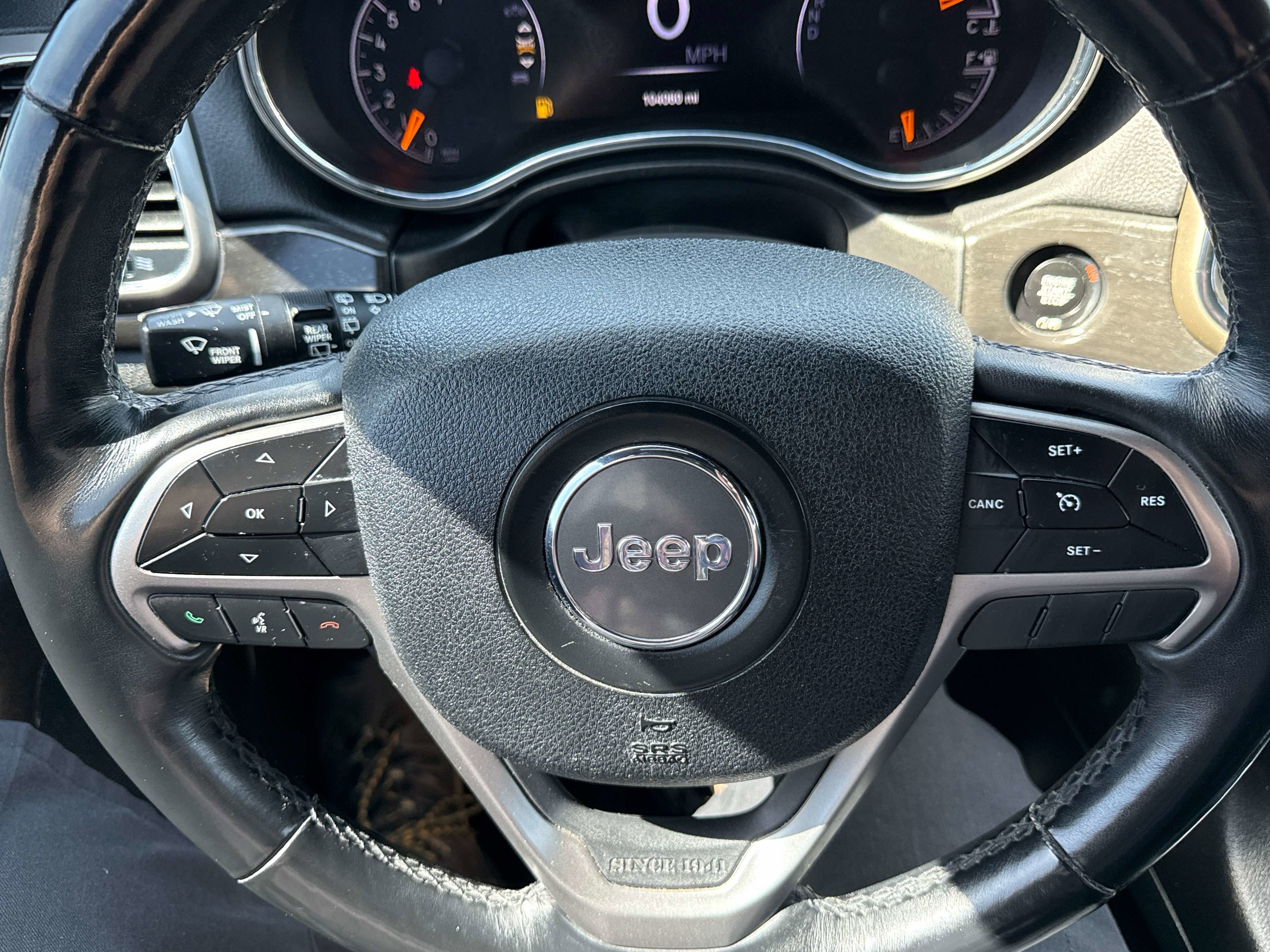 Used 2018 Jeep Grand Cherokee Altitude AWD/4WD image 26