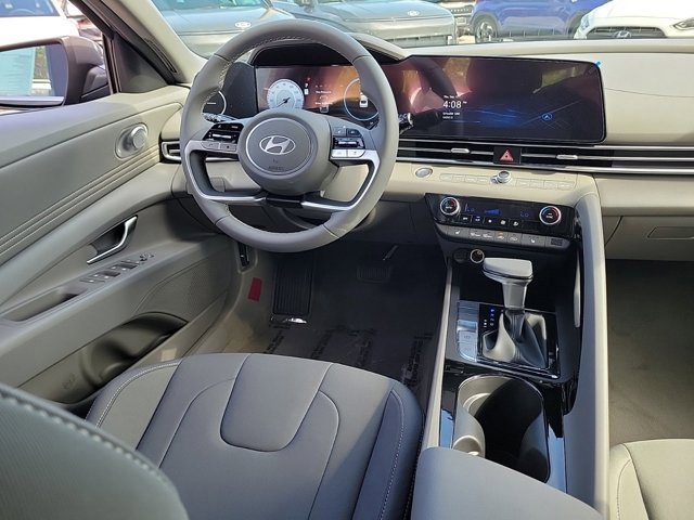 Certified 2025 Hyundai Elantra SEL image 12