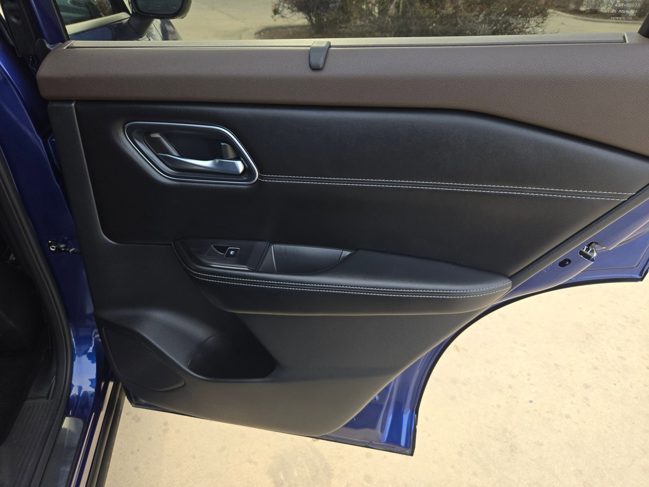 Used 2021 Nissan Rogue Platinum image 27