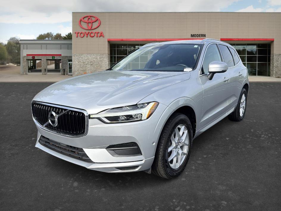 Used 2019 Volvo XC60 T5 Momentum w/ Multimedia Package FWD image 3