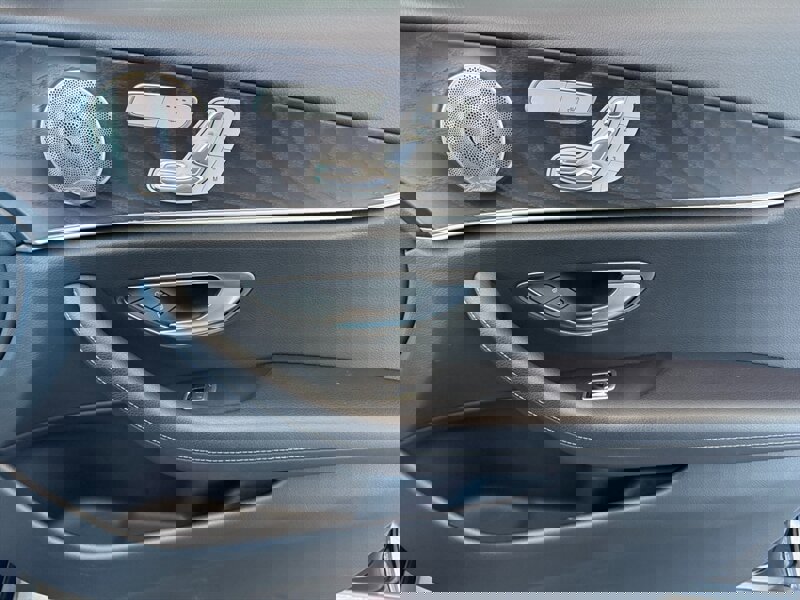 Used 2017 Mercedes-Benz E 300 image 31