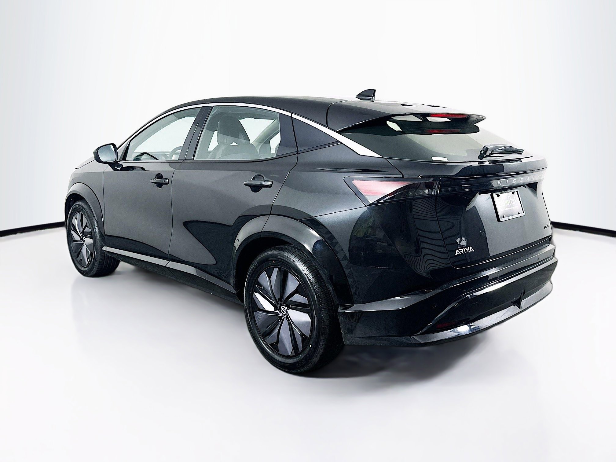 Used 2023 Nissan Ariya FWD image 5