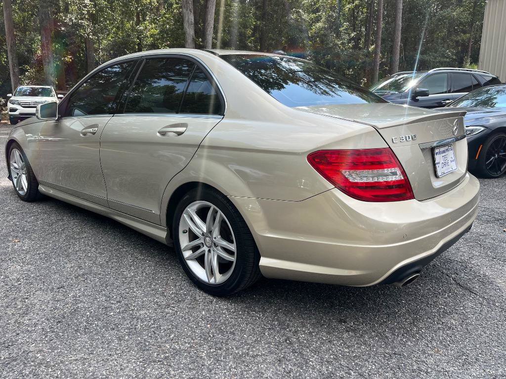 Used 2012 Mercedes-Benz C 300 4MATIC Sedan image 10