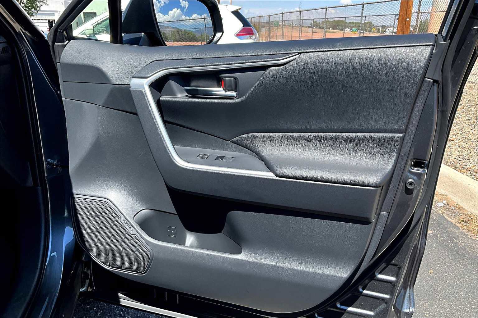 Certified 2025 Toyota RAV4 SE image 19