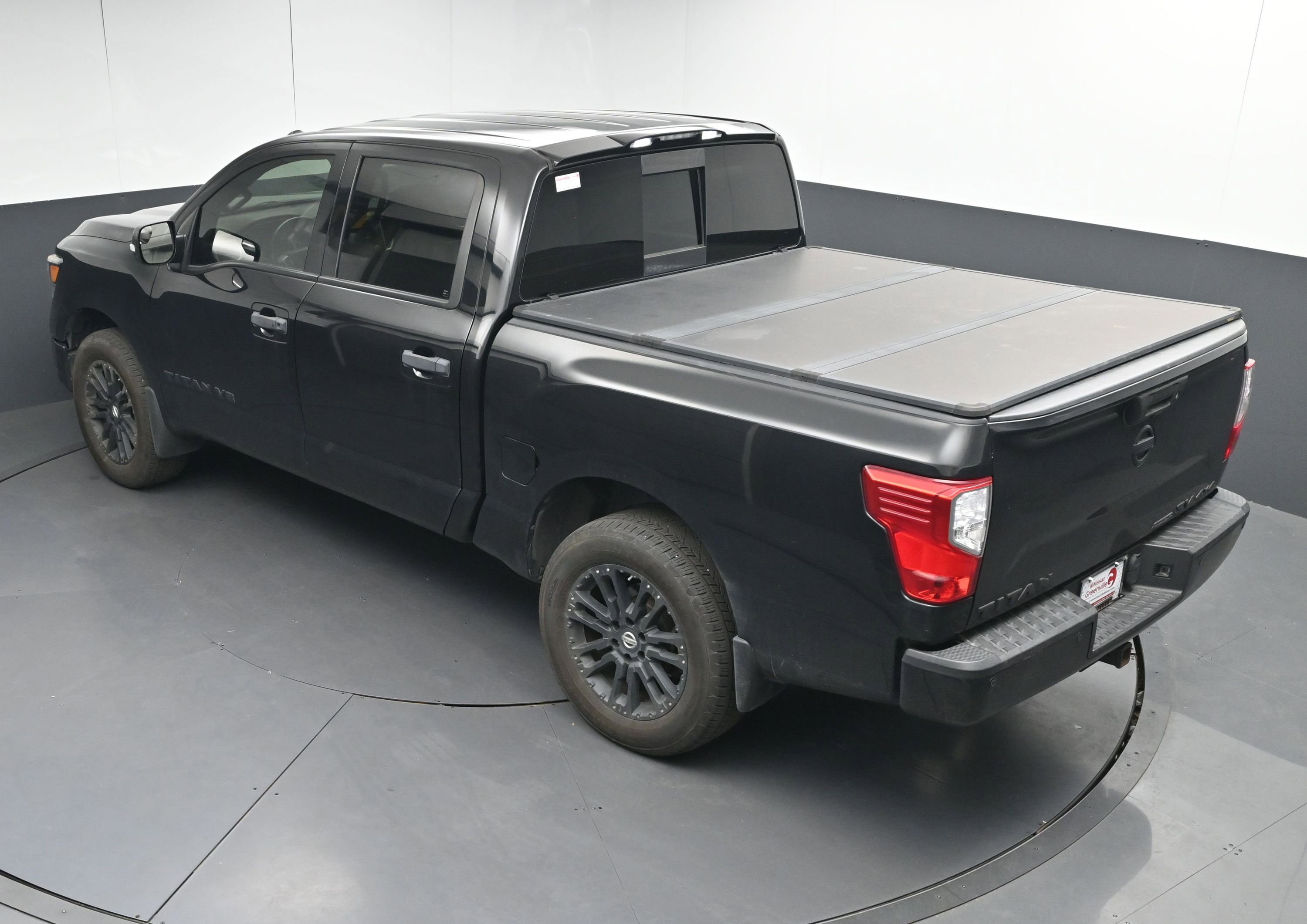 Used 2019 Nissan Titan SV w/ SV Convenience Package image 35