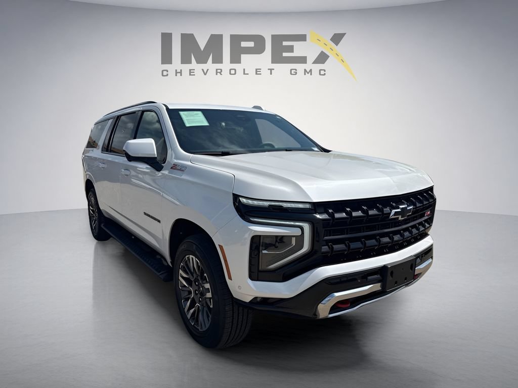 Used 2025 Chevrolet Suburban Z71 AWD/4WD image 7