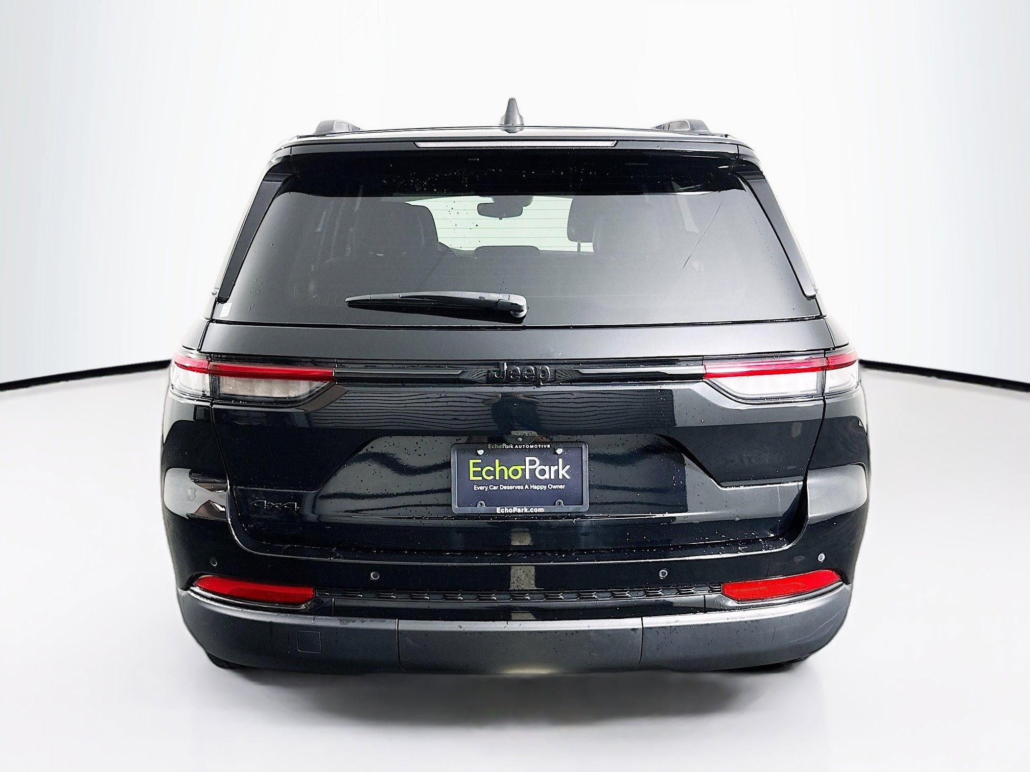 Used 2023 Jeep Grand Cherokee Altitude AWD/4WD image 7