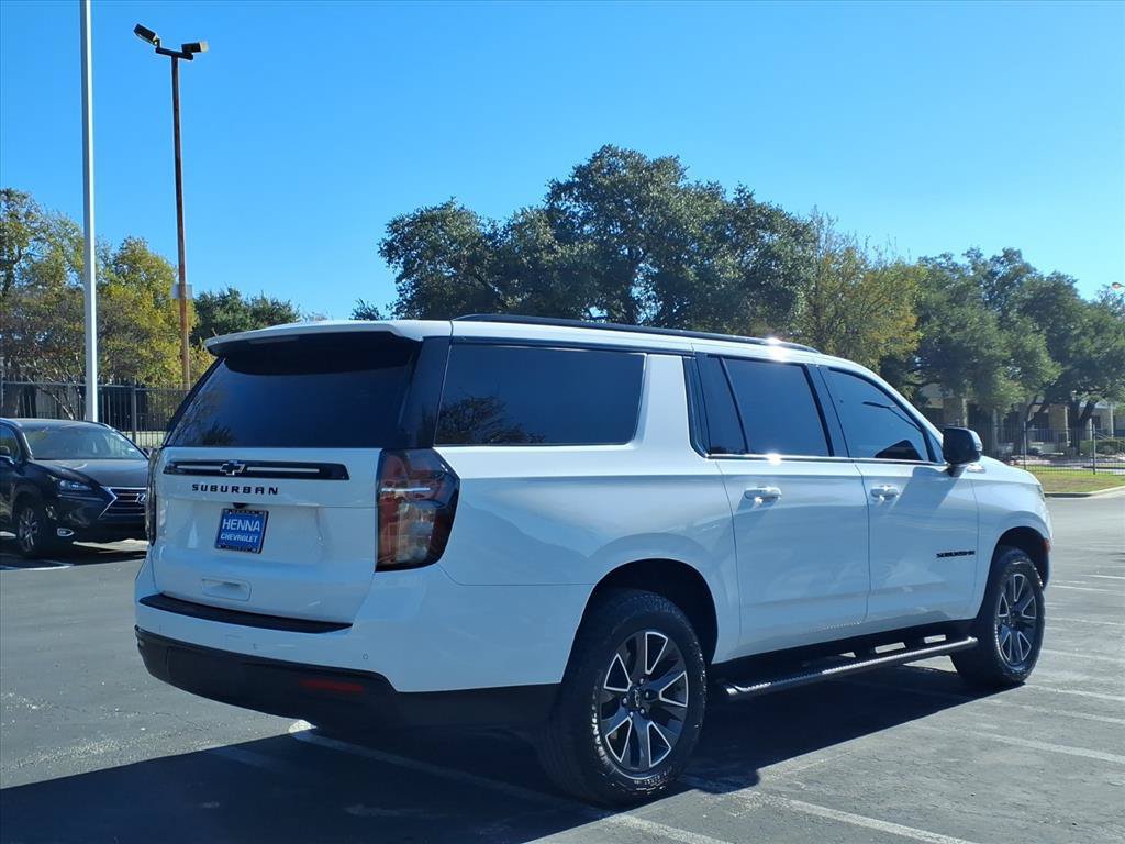 Used 2024 Chevrolet Suburban Z71 w/ Z71 Off-Road Package AWD/4WD image 6