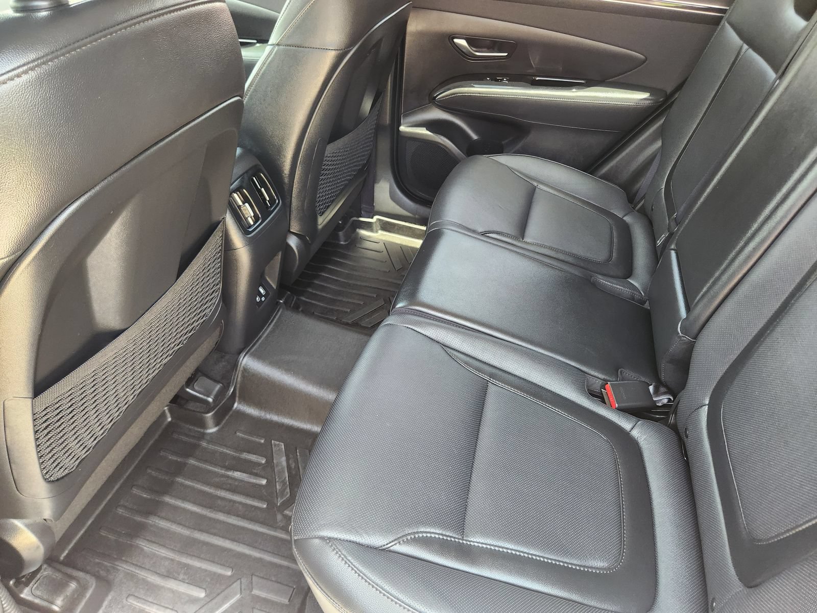 Used 2024 Hyundai Tucson Limited FWD image 32