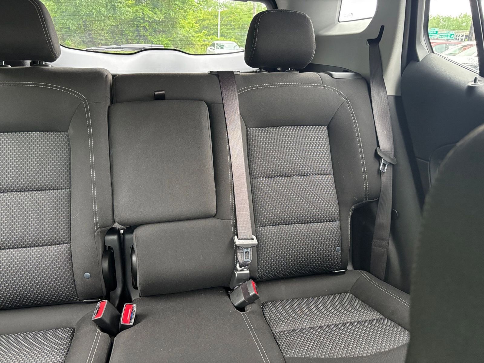 Used 2024 GMC Terrain SLE FWD image 36